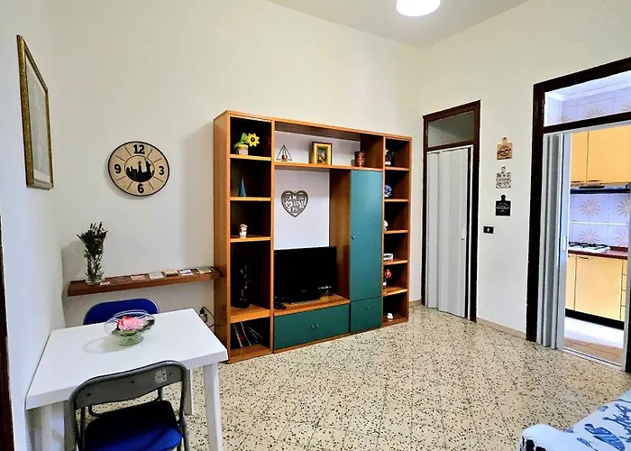 Lili House